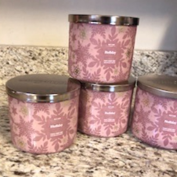 Bath & Body Works Holiday Three Wick Candle Bundle *NEW* - Picture 2 of 6